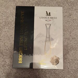 LATOUA MILLE
Bright Firm Under-Eye Lifting Device